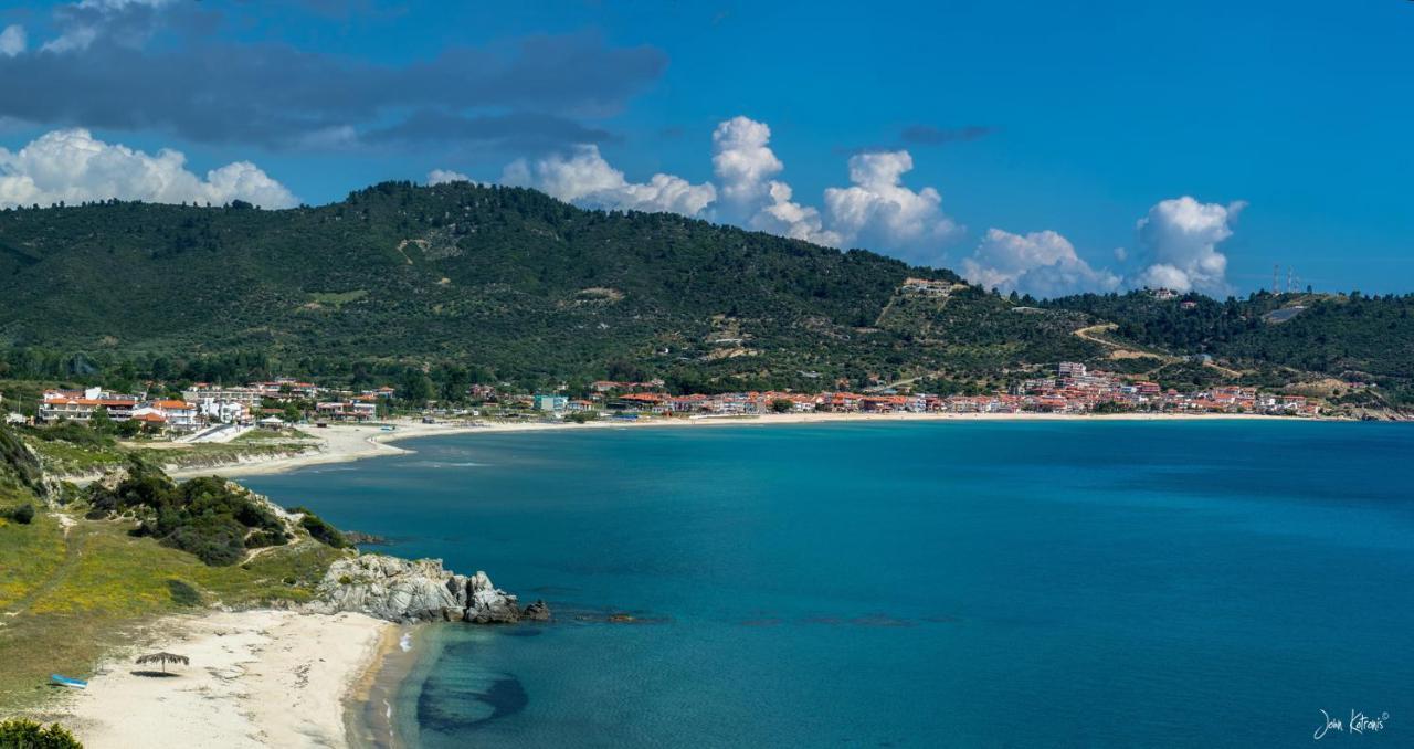 House Kostas On The Beach Sarti Exterior photo